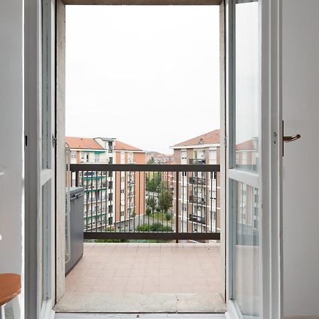 Apartment With Balcony -Bisceglie Red Line Subway Милан Экстерьер фото
